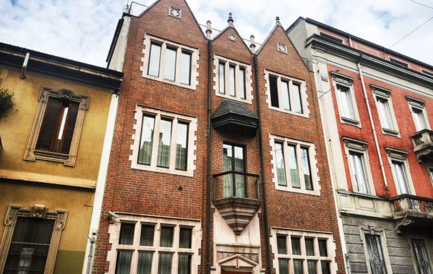 La Casa 770 di Milano: un edificio “clonato” ricolmo di misticismo