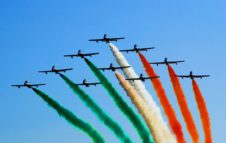 Frecce Tricolori sul Lago di Como: lo show con le acrobazie dei "top gun" azzurri