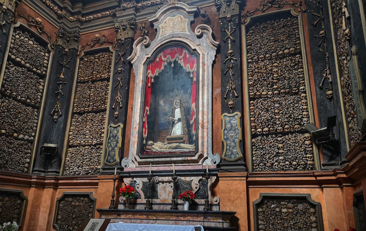 San Bernardino alle Ossa la chiesa più sorprendente e suggestiva di Milano San Bernardino alle Ossa la chiesa più sorprendente e suggestiva di Milano