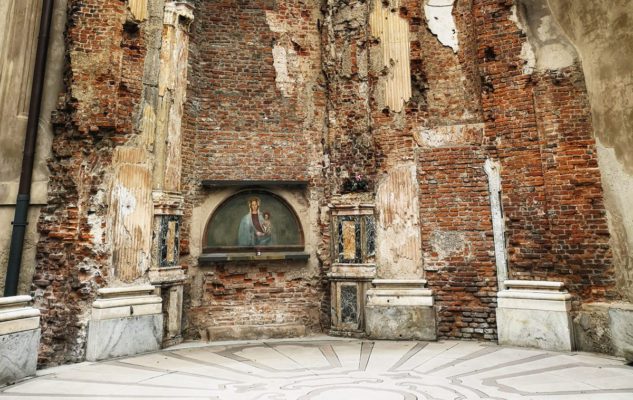 Pavimento ritrovato della cappella di Santa Maria alla Porta a Milano