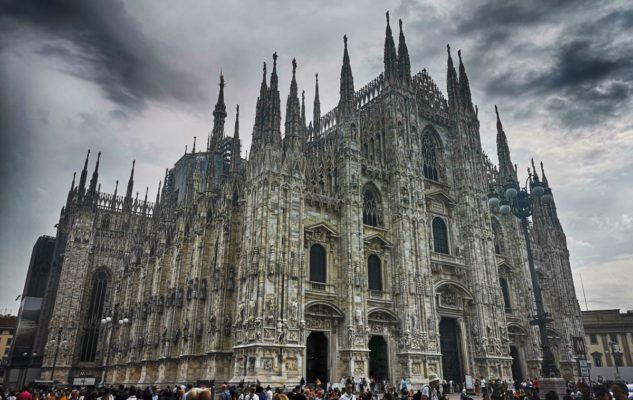 Carlina, il fantasma portafortuna del Duomo di Milano