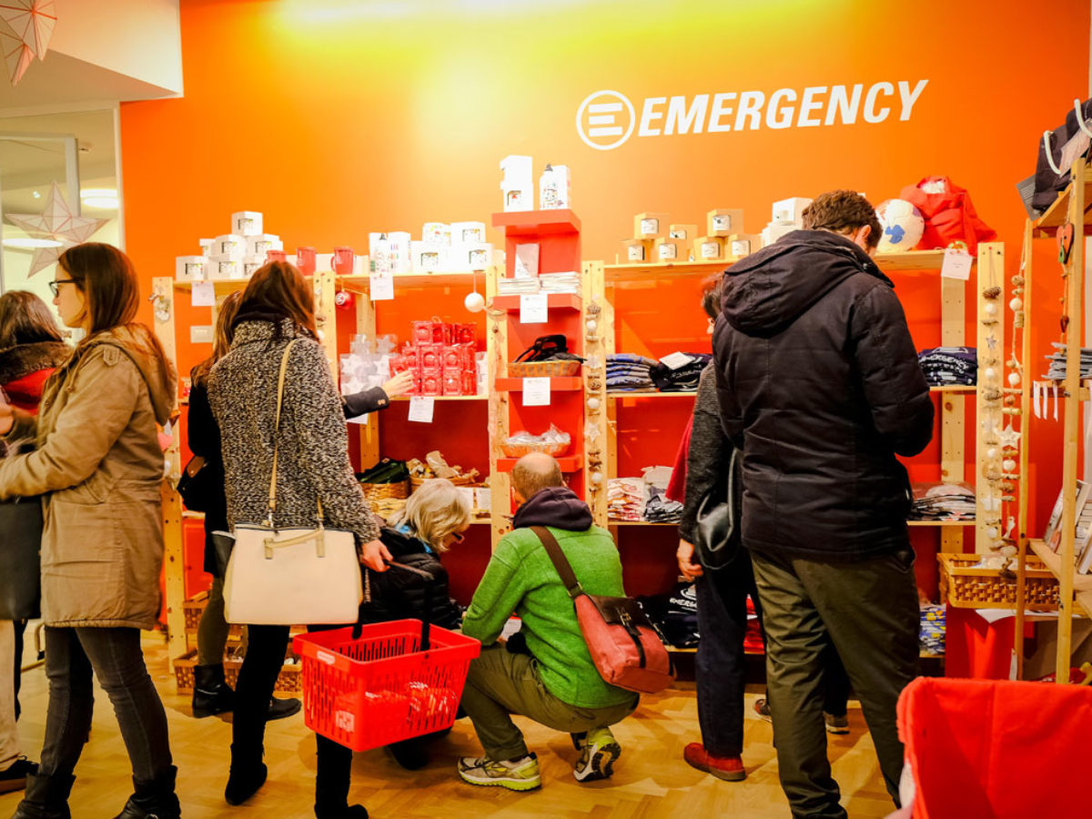 Emergency Regali Di Natale.Natale 2019 Con Emergency A Milano Il Mercatino Natalizio Solidale 23 Novembre 2019 24 Dicembre 2019 Milano