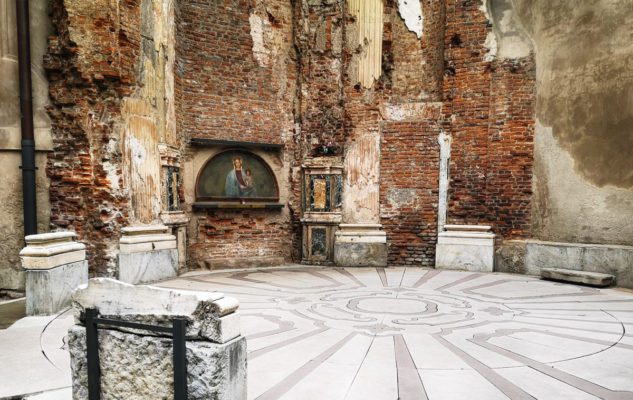 Il pavimento della cappella di Santa Maria alla Porta, gioiello ritrovato della Milano Barocca