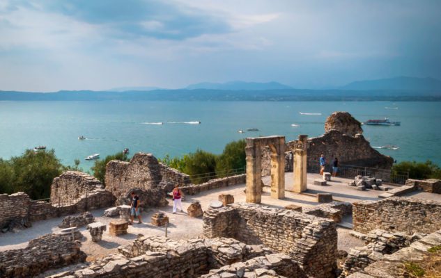 Le Grotte di Catullo, un salto nella romanità imperiale sulle acque blu del lago di Garda