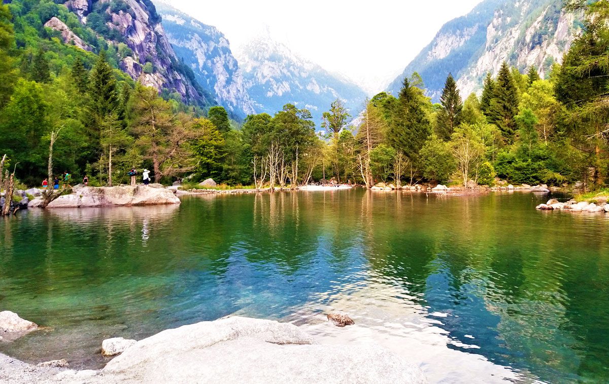 Val di Mello un paradiso verde con laghi e cascate a due ore da Milano
