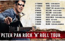 Edoardo Bennato a Milano nel 2022 con il "Peter Pan Rock'n'Roll Tour"