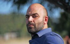 Roberto Saviano a Milano nel 2024 con "Appartenere - Vita intima del potere criminale"