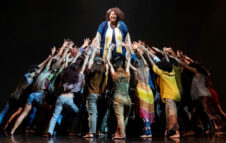 Il rock musical Hair in scena a Milano tra il 2025 e il 2026: info e biglietti