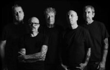 Ritmo Tribale in concerto a Milano nel 2025: il ritorno della leggenda del rock underground