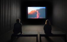 “This Will Not End Well”: l’universo umano di Nan Goldin in mostra gratis a Milano