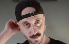 Angelo Amaro a Milano nel 2026 con il suo show di stand-up comedy “Sempre Peggio”