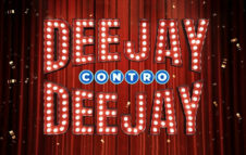 Deejay contro Deejay 2026: alla Fabbrica del Vapore arriva il nuovo game show di Radio Deejay