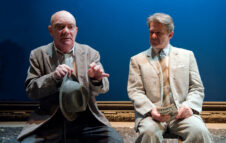 “Fantasmi” a Milano: il mondo di Luigi Pirandello in scena al Teatro Oscar