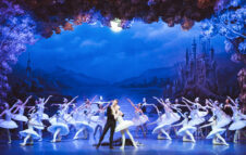 Il lago dei cigni: torna in scena a Milano la magia del balletto classico di Čajkovskij