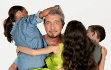 Paolo Ruffini porta “Il Babysitter” al Teatro Manzoni di Milano nel 2026: info e biglietti