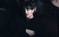 La stella dell’alt-pop Artemas in concerto a Milano nel 2026 con i brani del suo nuovo mixtape