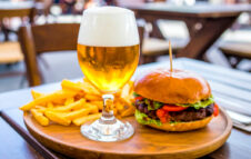 Cusago in Festa 2026: tre giorni di street food, birra e rievocazioni medievali