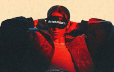 Young Miko in concerto a Milano nel 2026 per l’unica data italiana del suo “Late Checkout Tour”