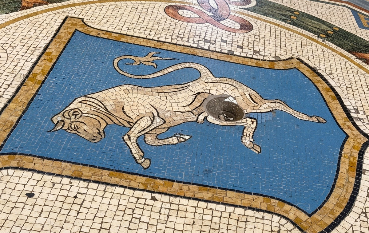 Mosaico del toro a Milano