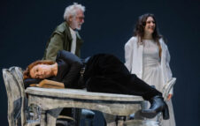 Čechov non è mai stato così attuale: le sue “Tre sorelle” arrivano all'Elfo Puccini