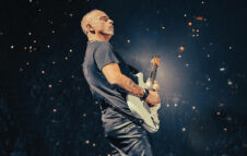 Eros Ramazzotti torna a Milano nel 2027 con il suo “Una storia importante World Tour”
